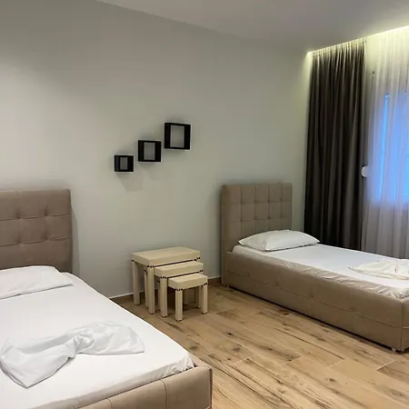 Leonard's Apartment Durres
