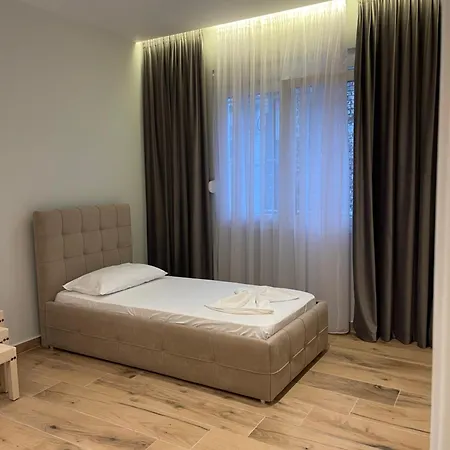 Leonard's Apartment